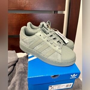 Adidas Superstar XLG